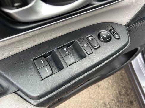 Used 2017 Honda CR-V EX-L image 12