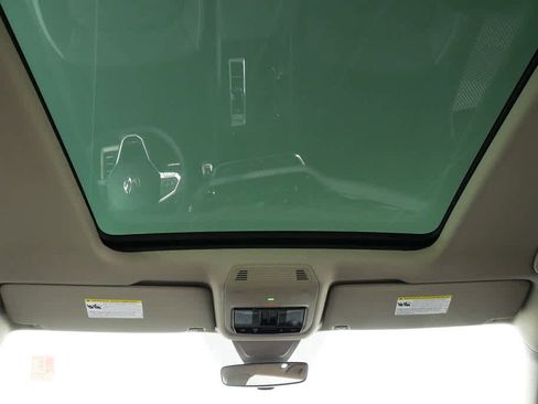 Used 2024 Volkswagen Atlas Peak Edition SEL image 10