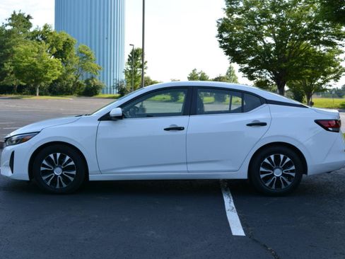 Used 2024 Nissan Sentra S FWD image 8