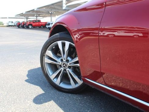 Used 2018 Mercedes-Benz C 300 4MATIC Sedan image 9