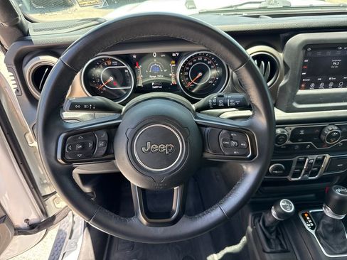 Used 2018 Jeep Wrangler Unlimited Sport S AWD/4WD image 14