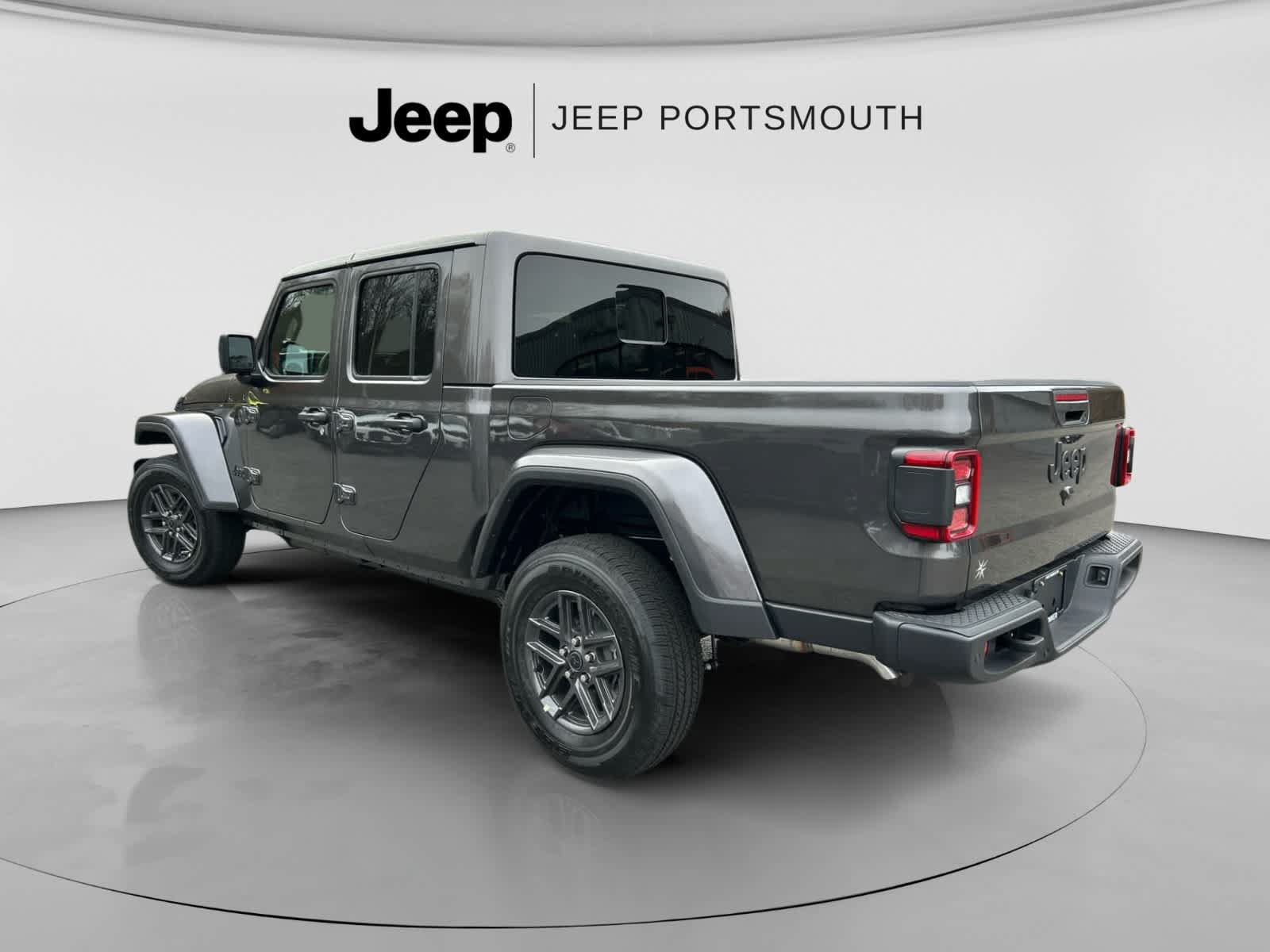 New 2026 Jeep Gladiator Sport AWD/4WD image 10