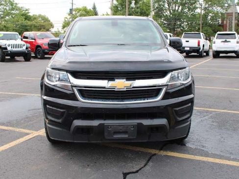 Used 2020 Chevrolet Colorado W/T w/ WT Convenience Package AWD/4WD image 3