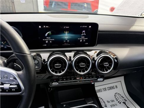 Used 2020 Mercedes-Benz CLA 250 image 41