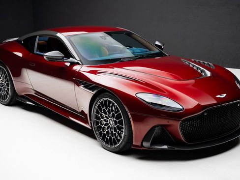 Used 2023 Aston Martin DBS Coupe RWD image 46