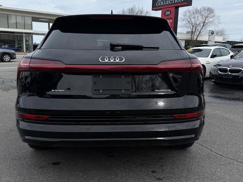 Used 2023 Audi e-tron Premium w/ Convenience Plus Package image 10