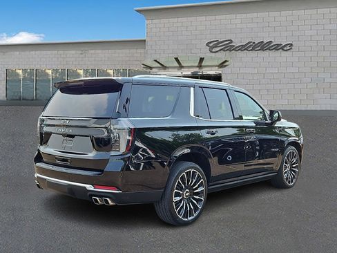 Used 2026 Chevrolet Tahoe High Country AWD/4WD image 4