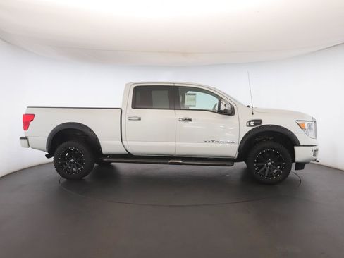 Used 2017 Nissan Titan Platinum Reserve AWD/4WD image 25
