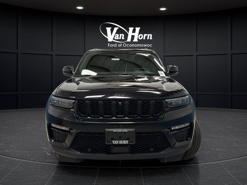 Used 2024 Jeep Grand Cherokee Limited w/ Luxury Tech Group II AWD/4WD image 2