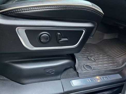 Used 2022 RAM 1500 Laramie AWD/4WD image 37