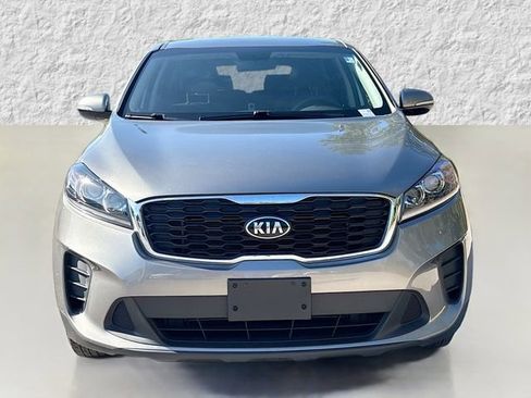 Used 2019 Kia Sorento L image 8