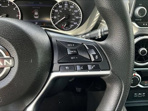 Used 2024 Nissan Sentra SV FWD image 11