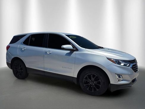 Used 2019 Chevrolet Equinox LT FWD image 2