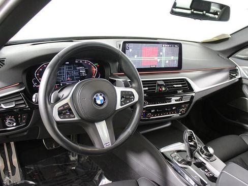 Used 2023 BMW 540i w/ Executive Package image 36