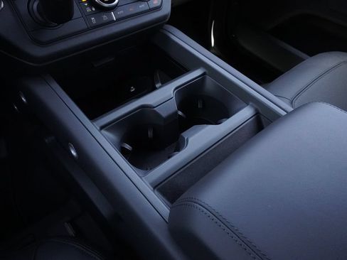 New 2026 Land Rover Defender 130 X-Dynamic SE AWD/4WD image 14
