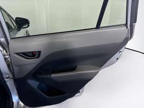 Used 2024 Subaru Crosstrek 2.0i Premium image 28