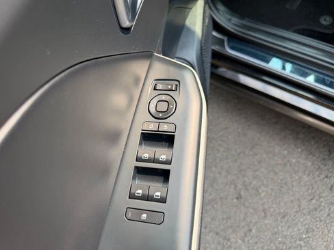 Used 2025 Kia K4 GT-Line w/ GT-Line Premium Package FWD image 13