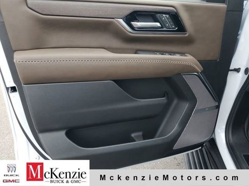New 2026 GMC Yukon Denali Ultimate AWD/4WD image 8