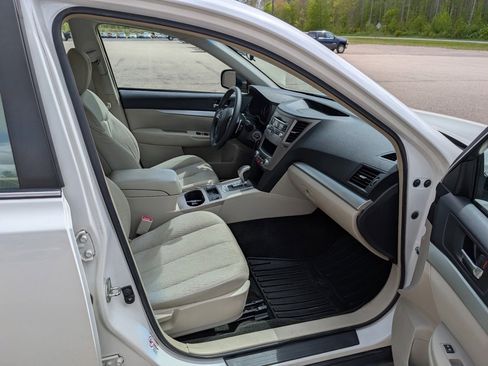 Used 2012 Subaru Outback 2.5i w/ Alloy Wheel Pkg image 14