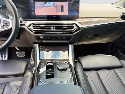 Used 2024 BMW 430i Coupe w/ M Sport Package RWD image 18