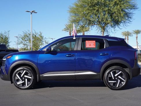 Certified 2025 Nissan Kicks SV image 2