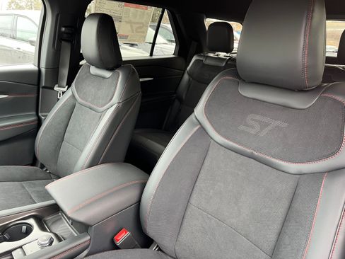 New 2026 Ford Explorer ST image 9