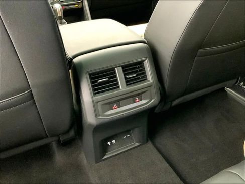 Used 2023 Volkswagen Atlas Cross Sport SEL Premium R-Line image 34