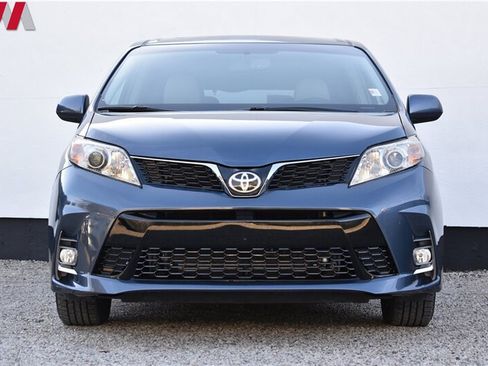 Used 2017 Toyota Sienna XLE Premium w/ Protection Package AWD/4WD image 7