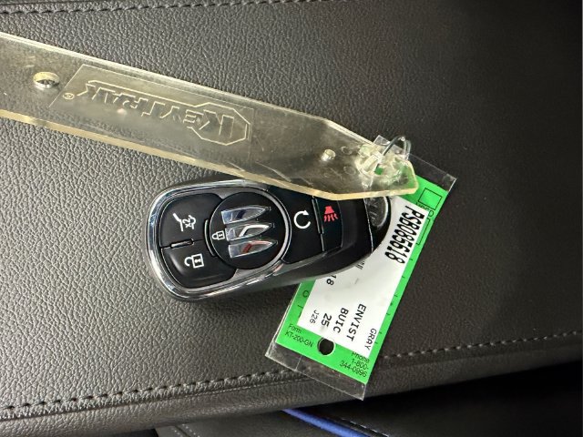 Used 2025 Buick Envista Sport Touring w/ Convenience I Package FWD image 33