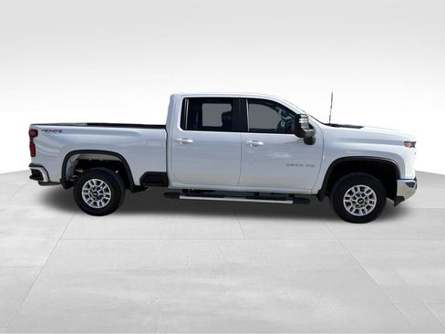 Used 2024 Chevrolet Silverado 2500 LT image 8