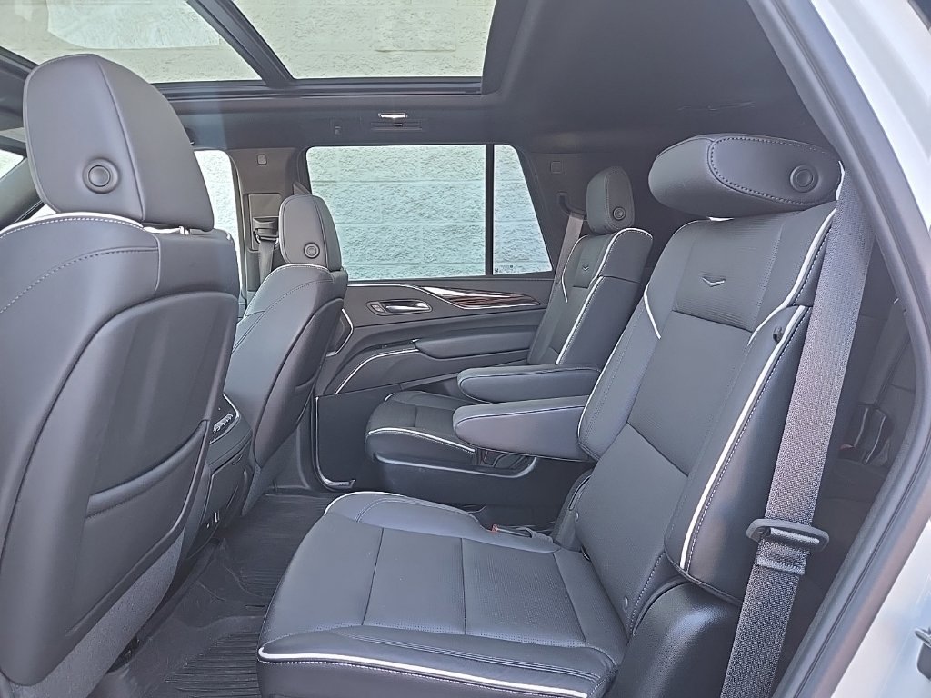 Certified 2024 Cadillac Escalade Premium Luxury w/ LPO, Floor Liner Package AWD/4WD image 17