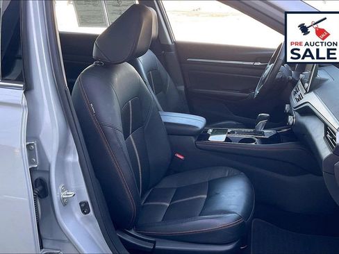 Used 2024 Nissan Altima 2.5 SR image 7