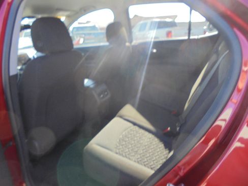 Used 2024 Chevrolet Equinox LT image 10