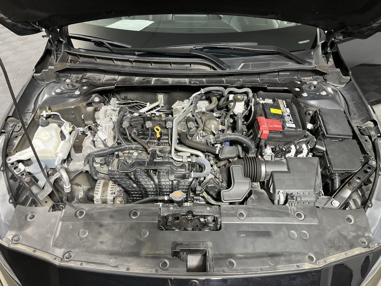 Used 2024 Nissan Altima 2.5 SR FWD image 12