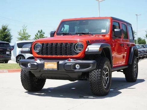 Used 2026 Jeep Wrangler Unlimited Rubicon AWD/4WD image 3