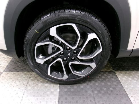 New 2026 Chevrolet Trax RS w/ Driver Confidence Package image 16