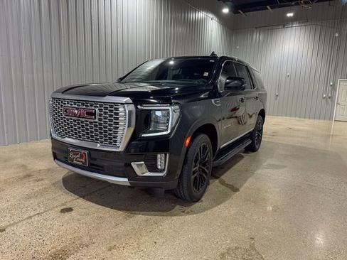 Used 2023 GMC Yukon Denali w/ Advanced Technology Package image 1
