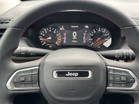 Used 2022 Jeep Compass Trailhawk image 21