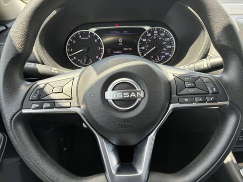 Used 2025 Nissan Sentra SV FWD image 21
