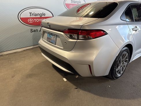 Used 2022 Toyota Corolla L image 16