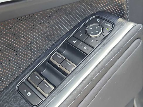Used 2024 Lexus GX 550 w/ Accessory Package (2T) AWD/4WD image 15