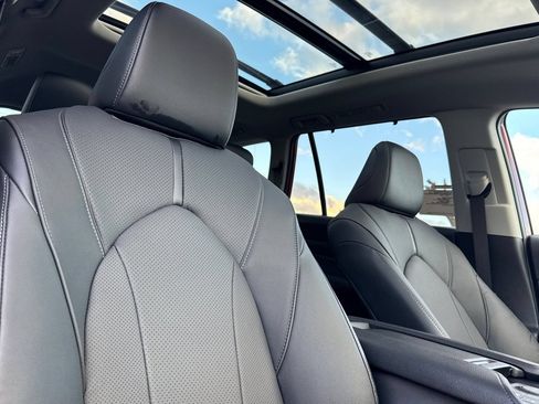 New 2026 Toyota Grand Highlander AWD Hybrid image 20