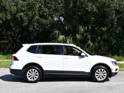 Used 2018 Volkswagen Tiguan S image 7