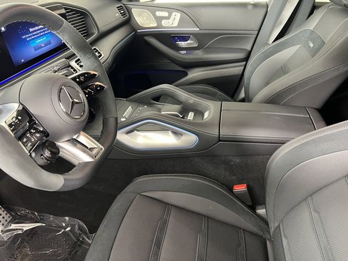 Used 2025 Mercedes-Benz GLE 53 AMG 4MATIC Coupe image 4