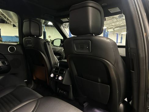 Used 2023 Land Rover Discovery S R-Dynamic AWD/4WD image 21