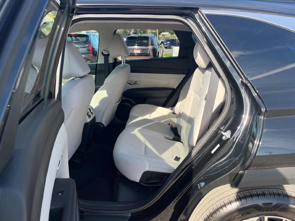 Used 2025 Hyundai Tucson SEL FWD image 27
