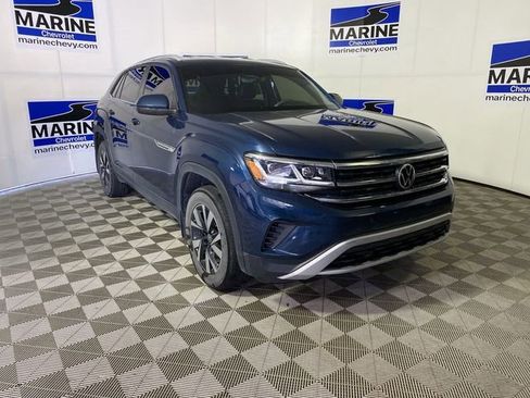 Used 2022 Volkswagen Atlas Cross Sport SE image 1