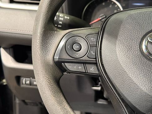 Used 2021 Toyota RAV4 LE image 22