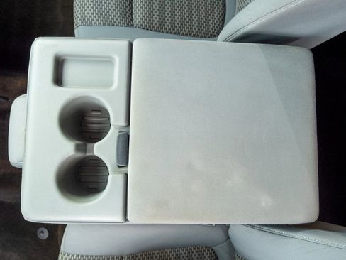 Used 2013 Ford F250 XLT w/ XLT Interior Pkg image 19