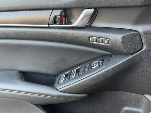 Used 2022 Honda Accord Touring image 24